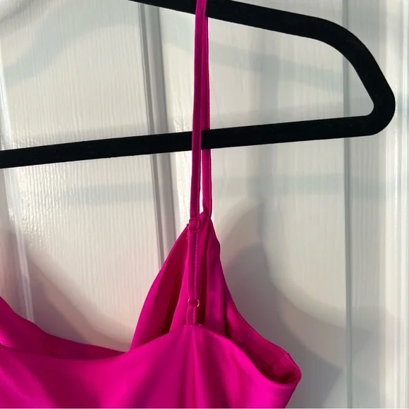 Express cowl neck pink maxi dress w/ slit and adjustable straps. SIZE small - Picture 5 of 7